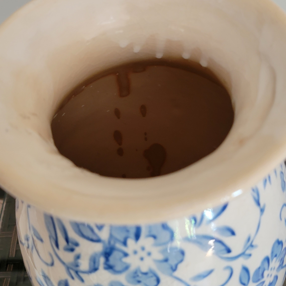 Elegant Blue Floral Ceramic Vase - Picture 4 of 5